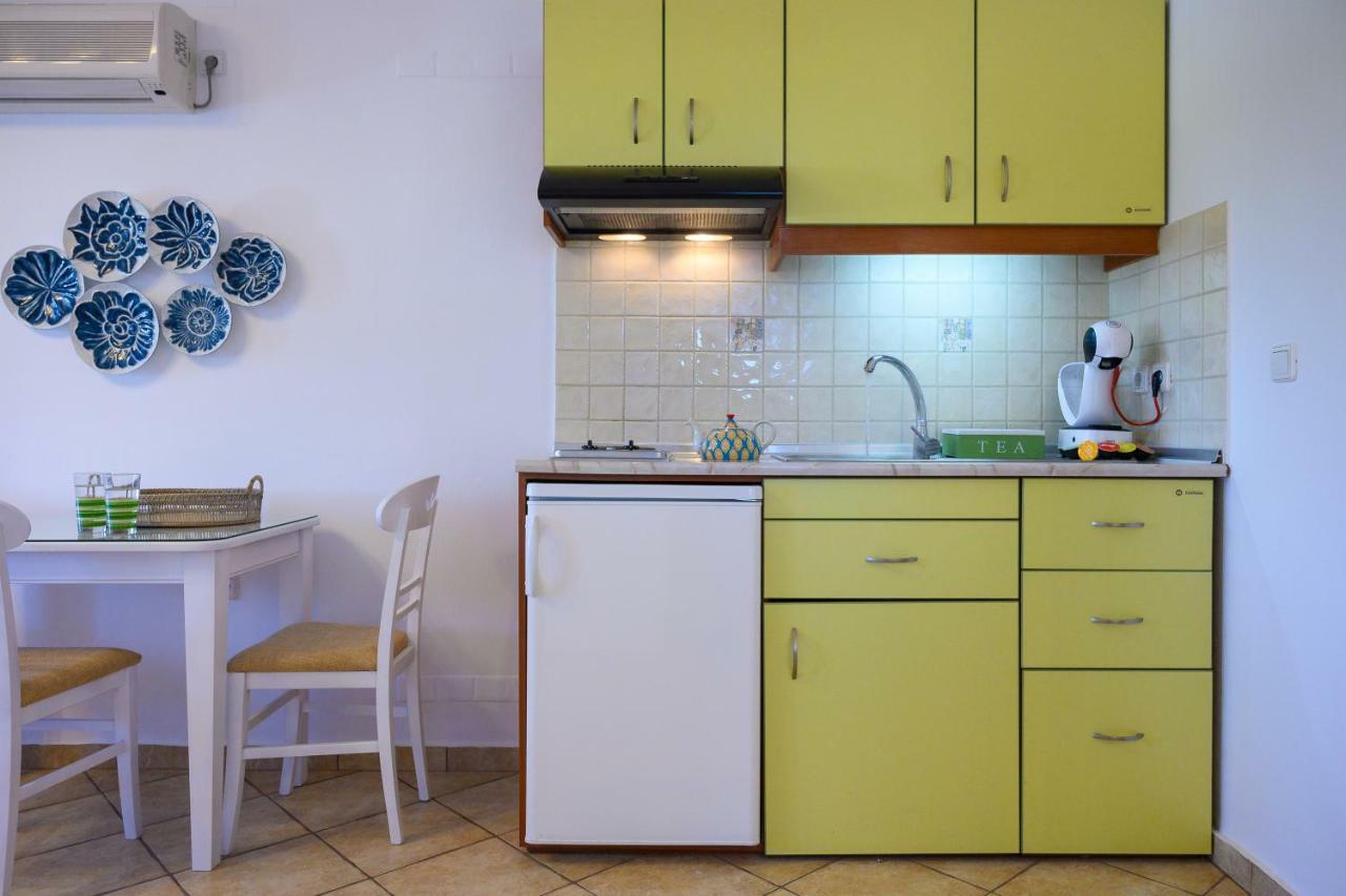 Mirabeli Apartments & Suites Pollonia Exteriér fotografie